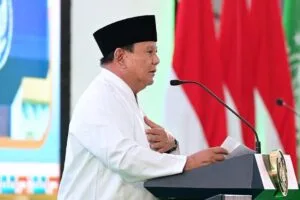 Prabowo Subianto menyampaikan optimisme Indonesia akan bangkit dan semakin mandiri saat membuka Muktamar ke-35 NU di Jombang