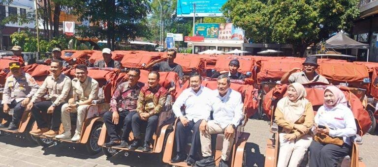 Becak listrik bantuan Presiden Prabowo untuk mendukung aktivitas ekonomi dan transportasi di Kuningan