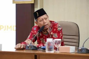 Daddy Rohanady saat membahas persoalan pinjaman daerah Jabar dalam kunjungan Pansus XVII ke Kemendagri.