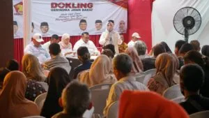 Prasetyawati saat membuka Program Seratus Titik Dokling Gerindra Jabar di Sumber Cirebon
