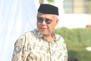 Dede Kusdinar, Anggota Fraksi Gerindra DPRD Jawa Barat dari daerah pemilihan Kabupaten Garut, menyoroti pengelolaan sampah.