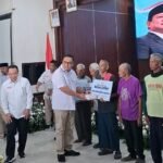 Pradi Supriatna Hadiri Penyaluran Becak Listrik dan Tablet Pintar di Depok